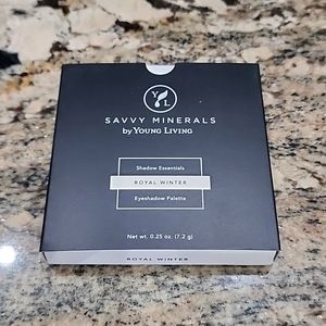 Savvy Minerals by Young Living Eye Shadow Pallette Royal Winter